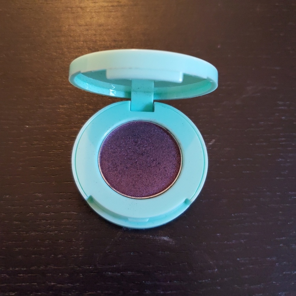 Winky lux purple eyeshadow